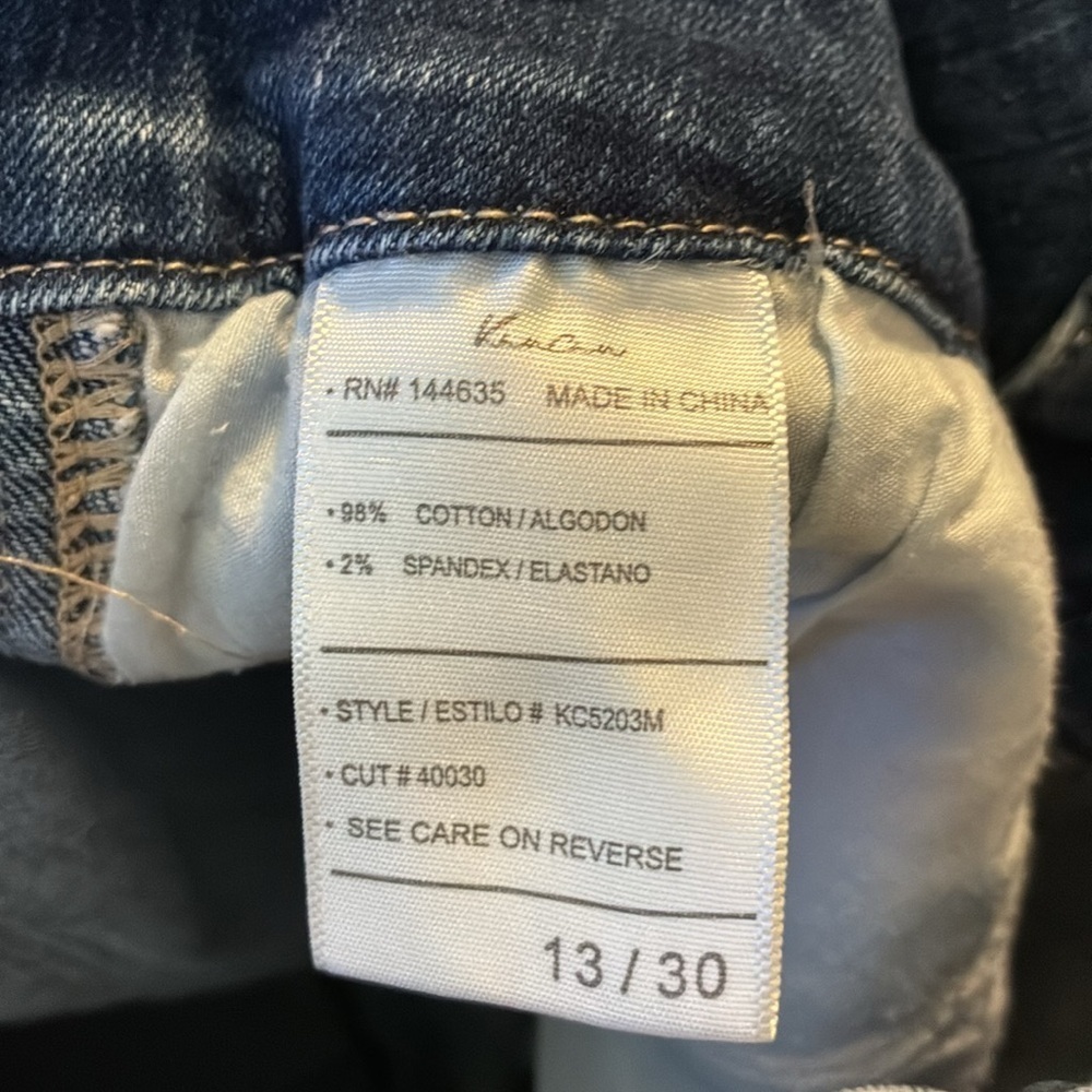 Kancan Estilo High Rise Flare Leg Twisted Seam Jeans Distressed hem. Size 30 - Picture 5 of 5